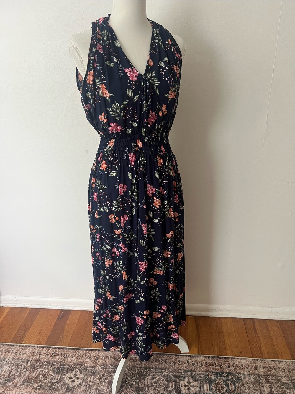 Seven Islands Women’s Navy Cottage Floral Resortwear flowy Maxi Dress, size M